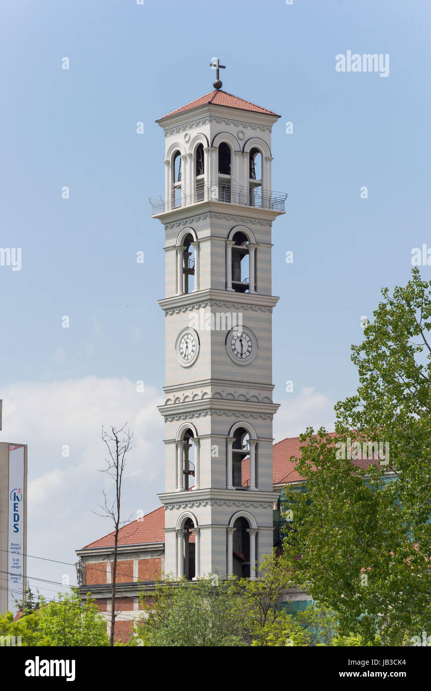 Uhr Turm der Kathedrale von der seligen Mutter Teresa, Rruga Justiniani, Pristina (Prishtina), Republik Kosovo Stockfoto