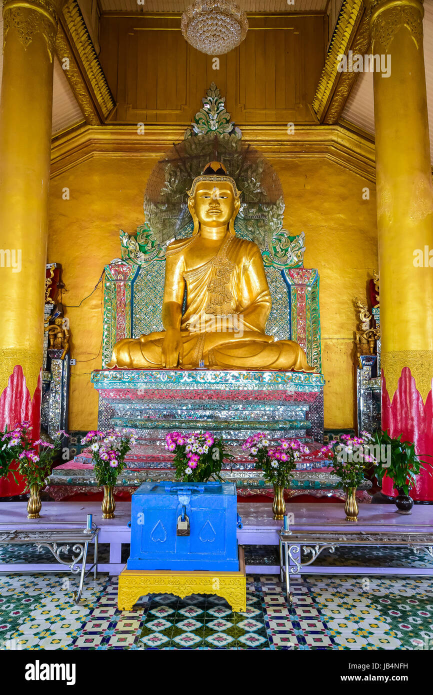 Myanmar Bild Buddhastatue in buddhistischen Tempel von Dawei, Myanmar. Stockfoto
