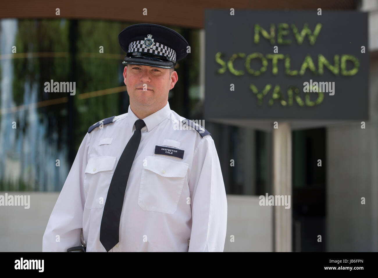 Metropolitan Police Inspector Jim Cole im New Scotland Yard, London, wo er seine Rolle in der Antwort der Polizei auf der London Bridge-Angriff bezeichnet. Stockfoto