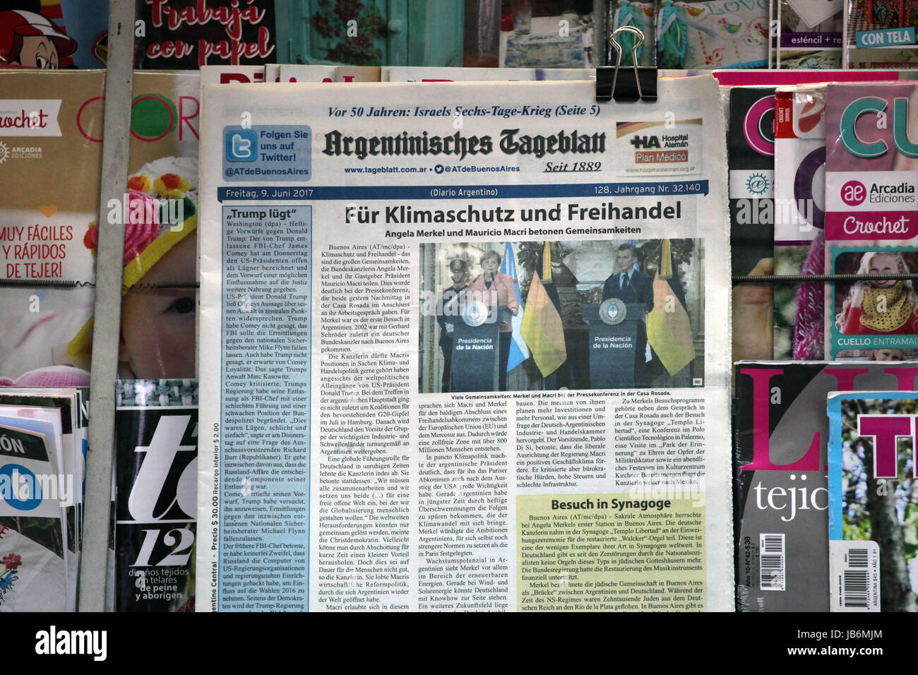 Buenos Aires Buenos Aires Argentinien 9 Juni 2017 Titelseiten Der Wichtigsten Zeitungen In Argentinien Und Seine Schlagzeilen Uber Den Besuch Von Angela Merkel Argentinisches Tageblatt Der Zeitung Der Deutschen Gemeinde In Argentinien