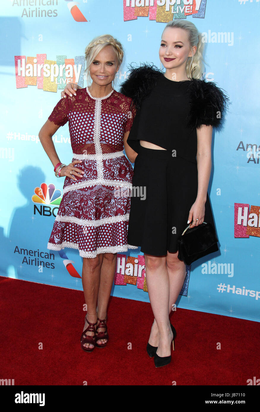 Kristin Chenoweth Dove Cameron Stockfotos Und Bilder Kaufen Alamy