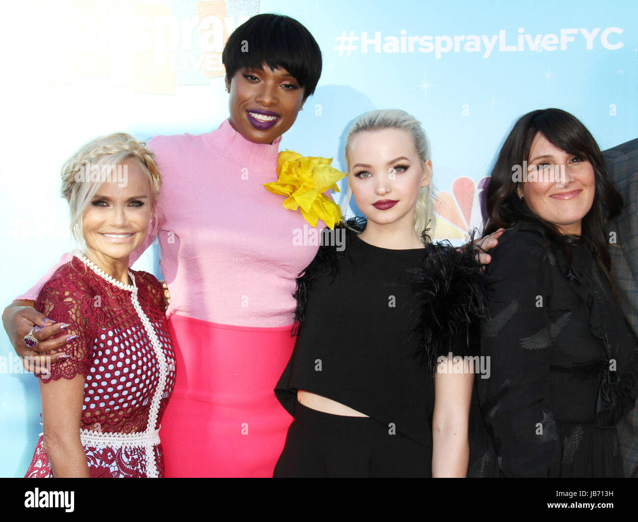 Kristin Chenoweth Dove Cameron Stockfotos Und Bilder Kaufen Alamy