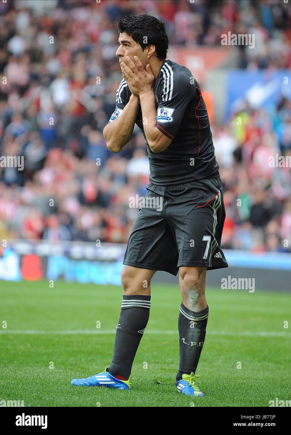 LUIS SUAREZ nach MISS STOKE CITY V LIVERPOOL FC BRITANNIA STADIUM STOKE ENGLAND 10. September 2011 Stockfoto