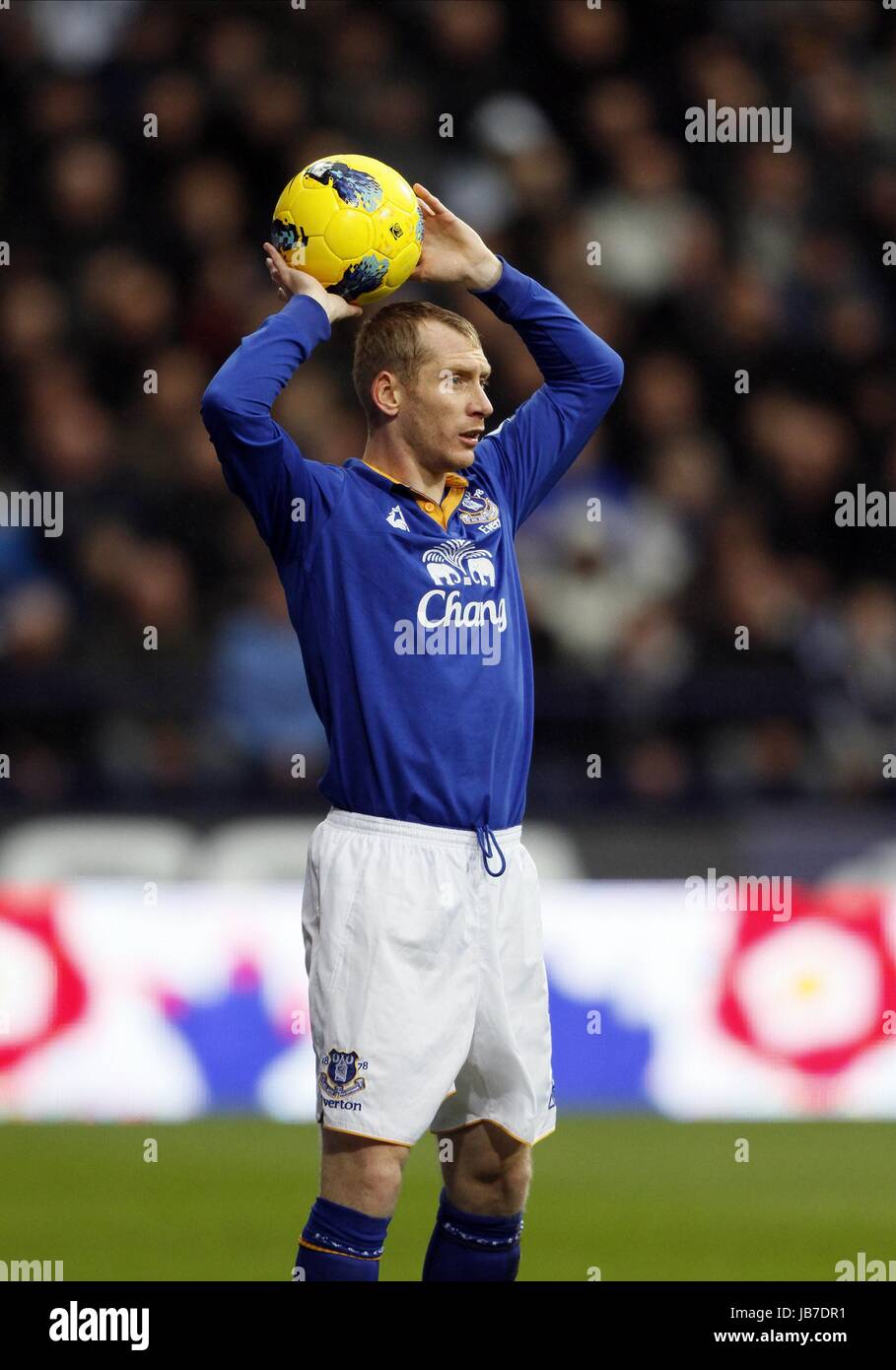 TONY HIBBERT EVERTON FC EVERTON FC REEBOK STADIUM BOLTON ENGLAND 26. November 2011 Stockfoto