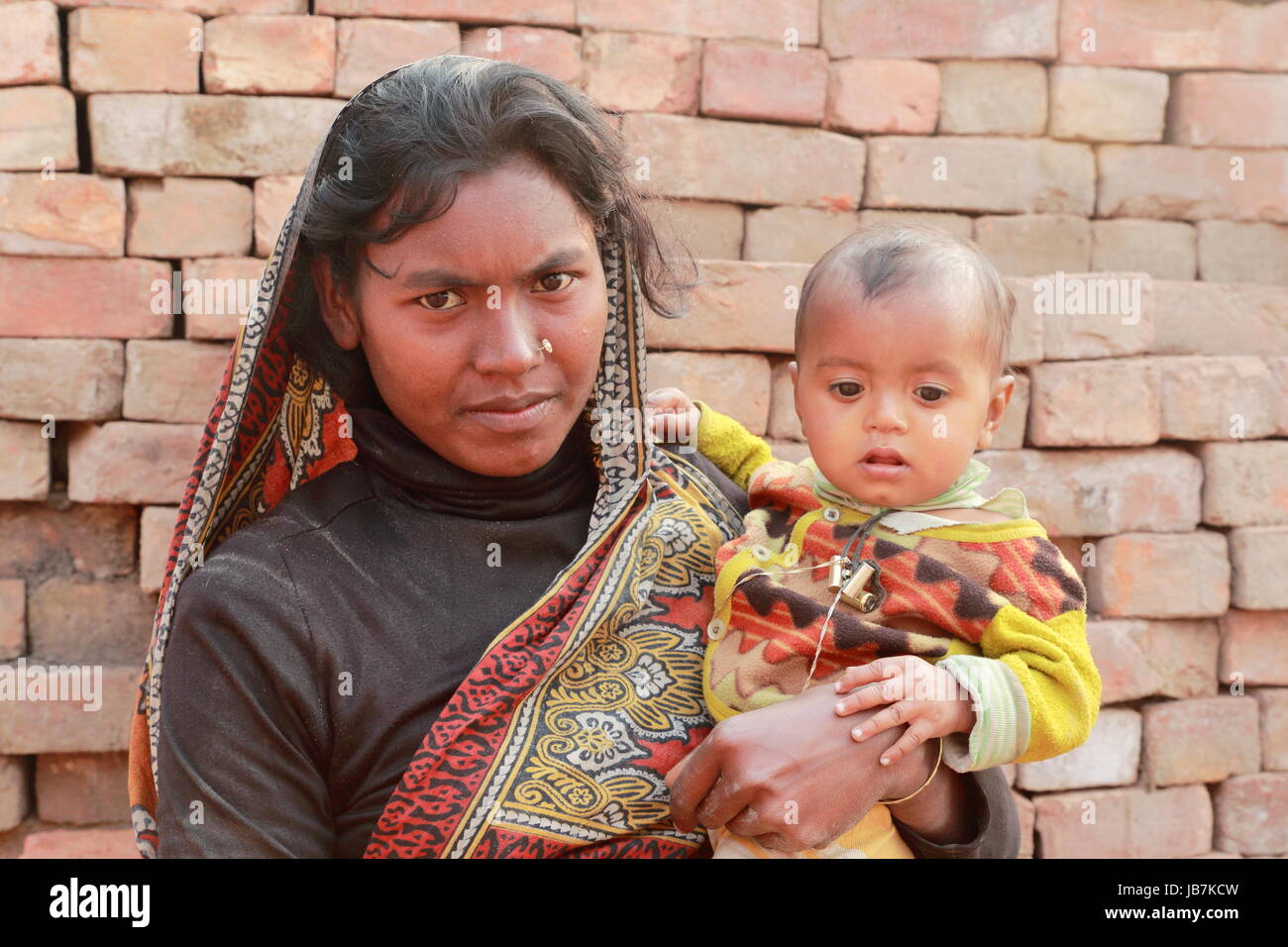 Mutter und Kind zusammen. Khulna, Bangladesh Stockfoto