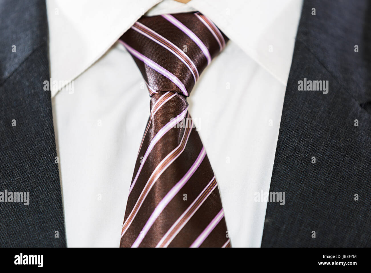 Förmliche Krawatte mit Anzug Midsection formelle Kleidung Nahaufnahme Stockfoto