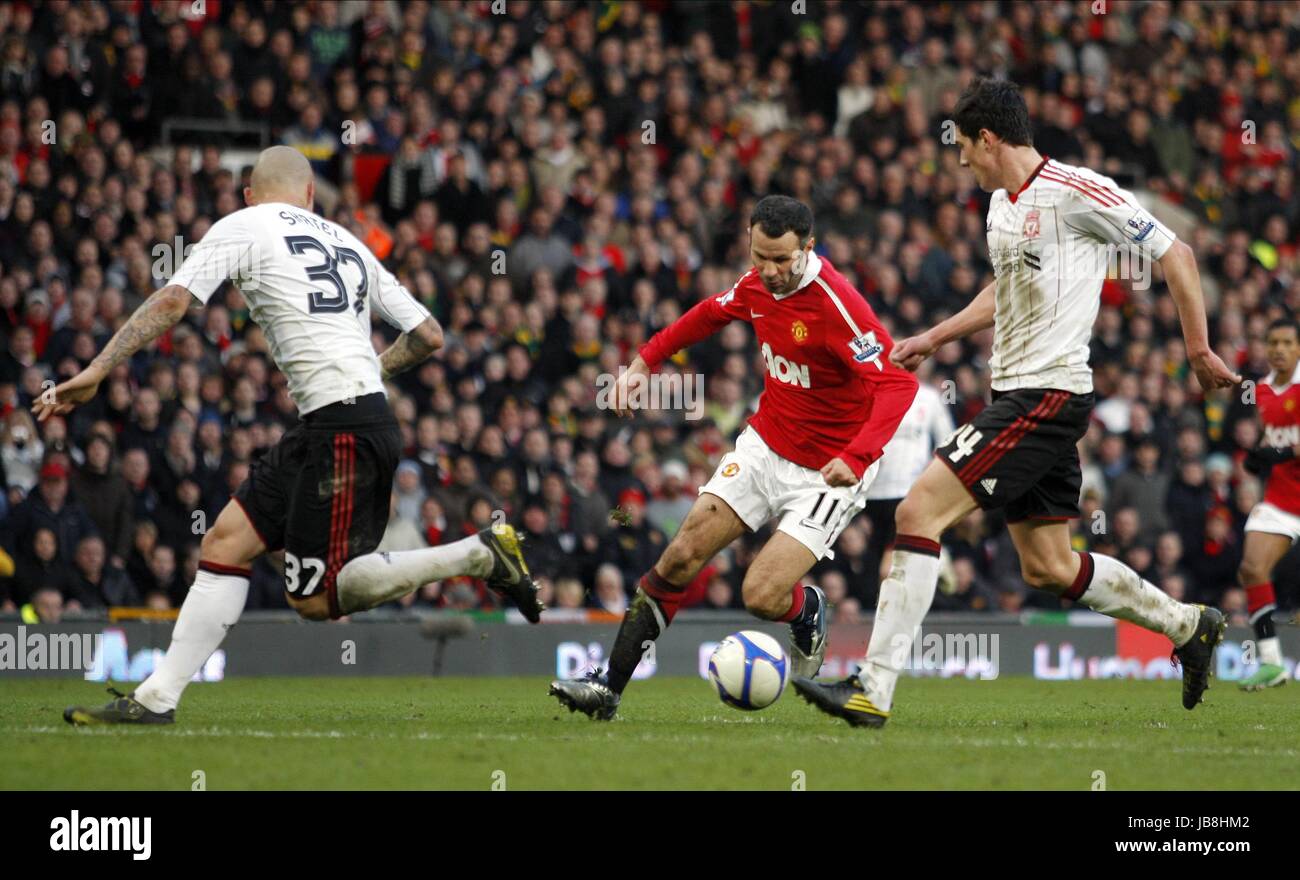 DIMITAR BERBATOV PEPE REINA MANCHESTER UNITED V LI MANCHESTER UNITED V LIVERPOOL OLD TRAFFORD MANCHESTER ENGLAND 09 Januar 20 Stockfoto