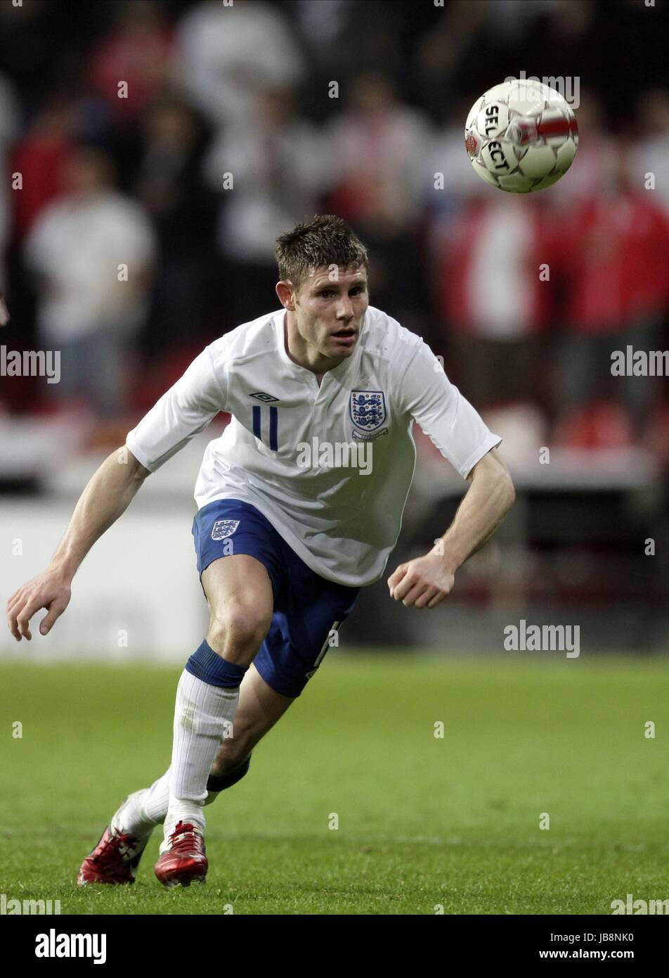 JAMES MILNER ENGLAND MANCHESTER CITY FC ENGLAND & MANCHESTER CITY FC PARKEN Kopenhagen Dänemark 9. Februar 2011 Stockfoto