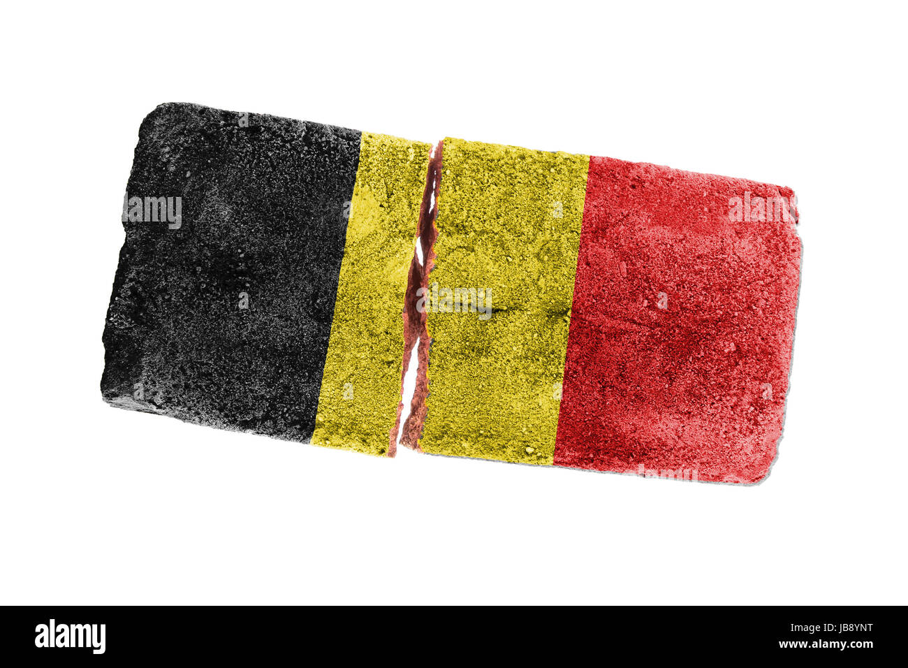 Grobe gebrochene Ziegel, isoliert auf weißem Hintergrund, Flagge von Belgien Stockfoto