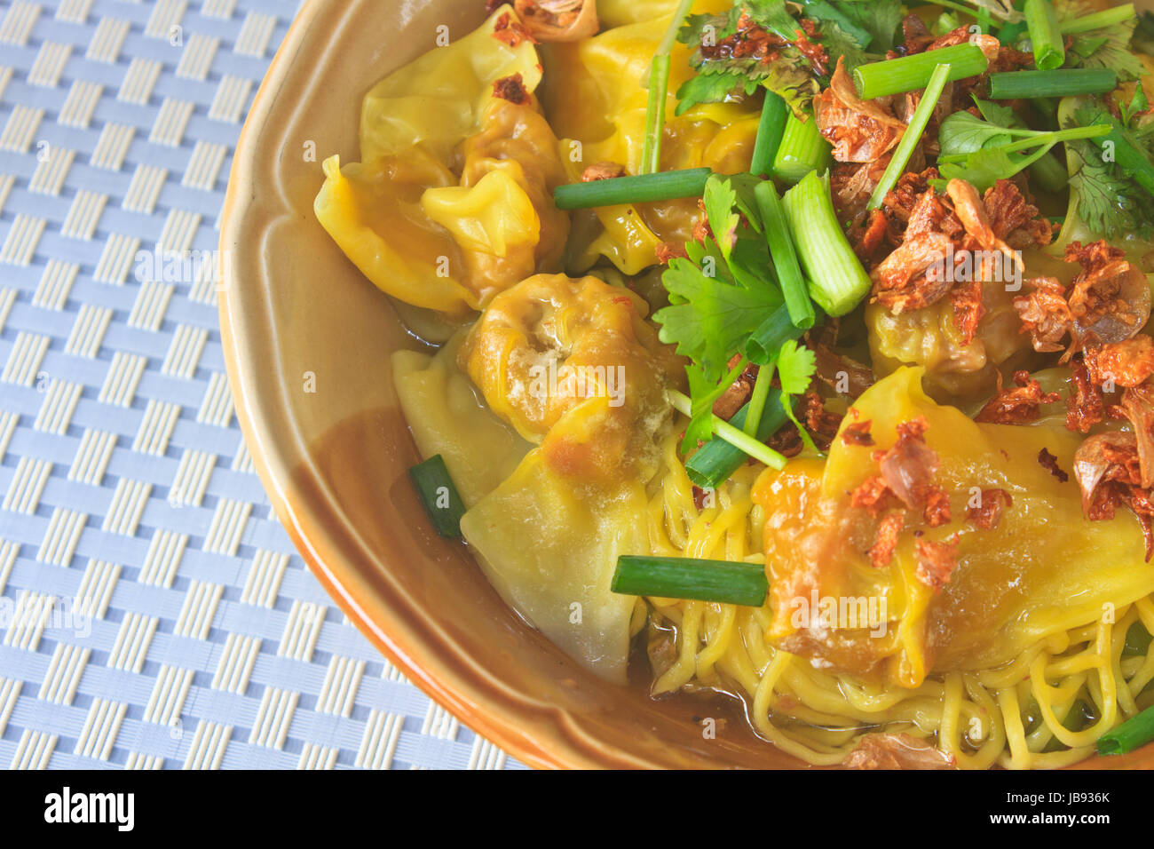 Chinesisches Essen, Wan-Tan und Nudelgerichte für Traditonal Gourmet-Knödel Bild Stockfoto