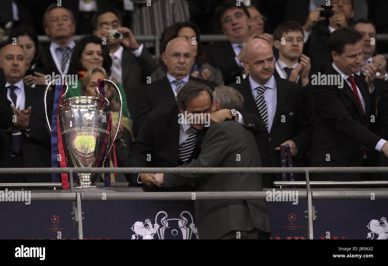 M PLATINI SIR ALEX FERGUSON BARCELONA CF V Manchester FC BARCELONA V MANCHESTER UTD WEMBLEY Stadion LONDON ENGLAND 28. Mai 2011 Stockfoto