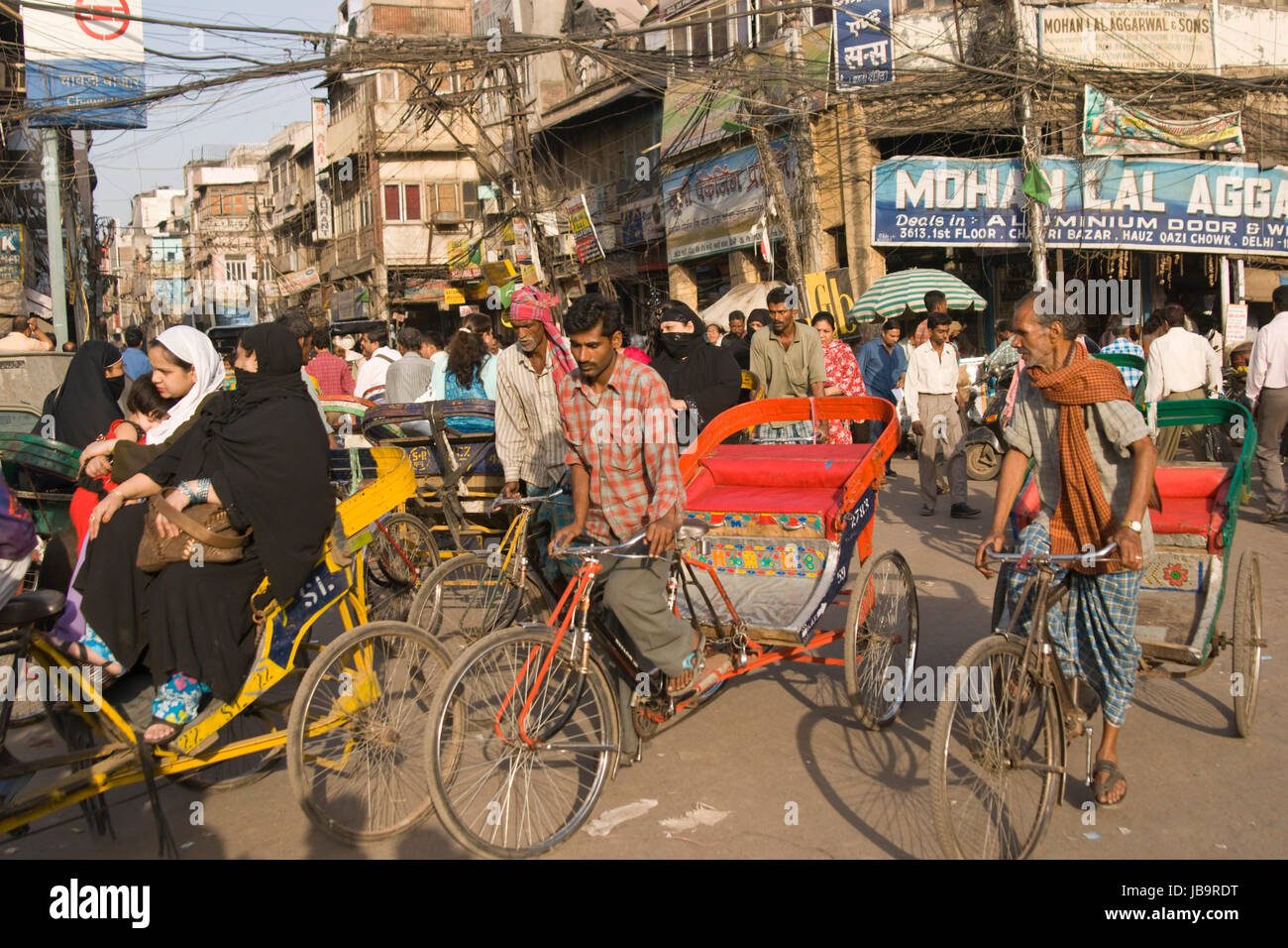 Überfüllten Straßenszene in Alt-Delhi, Indien. Stockfoto