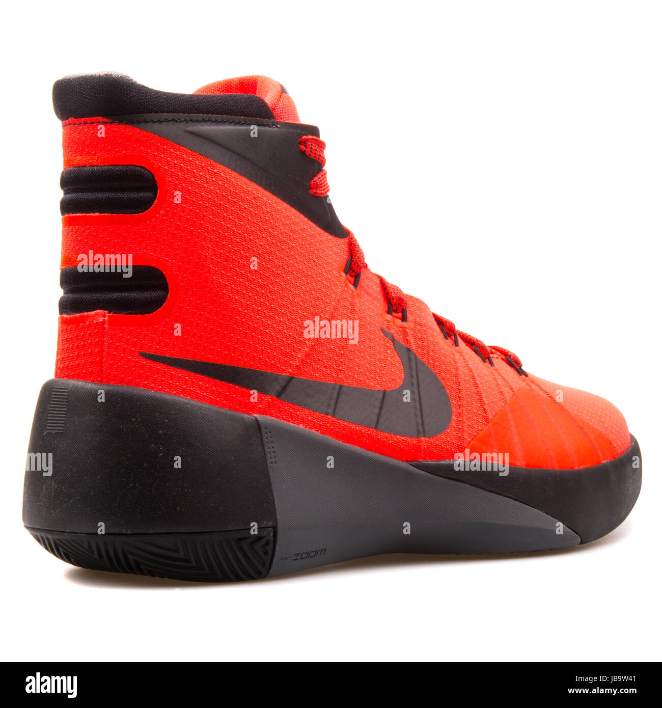 Nike Hyperdunk 2015 (GS) leuchtend roten und schwarzen Jugend  Basketball-Schuhe - 759974-600 Stockfotografie - Alamy