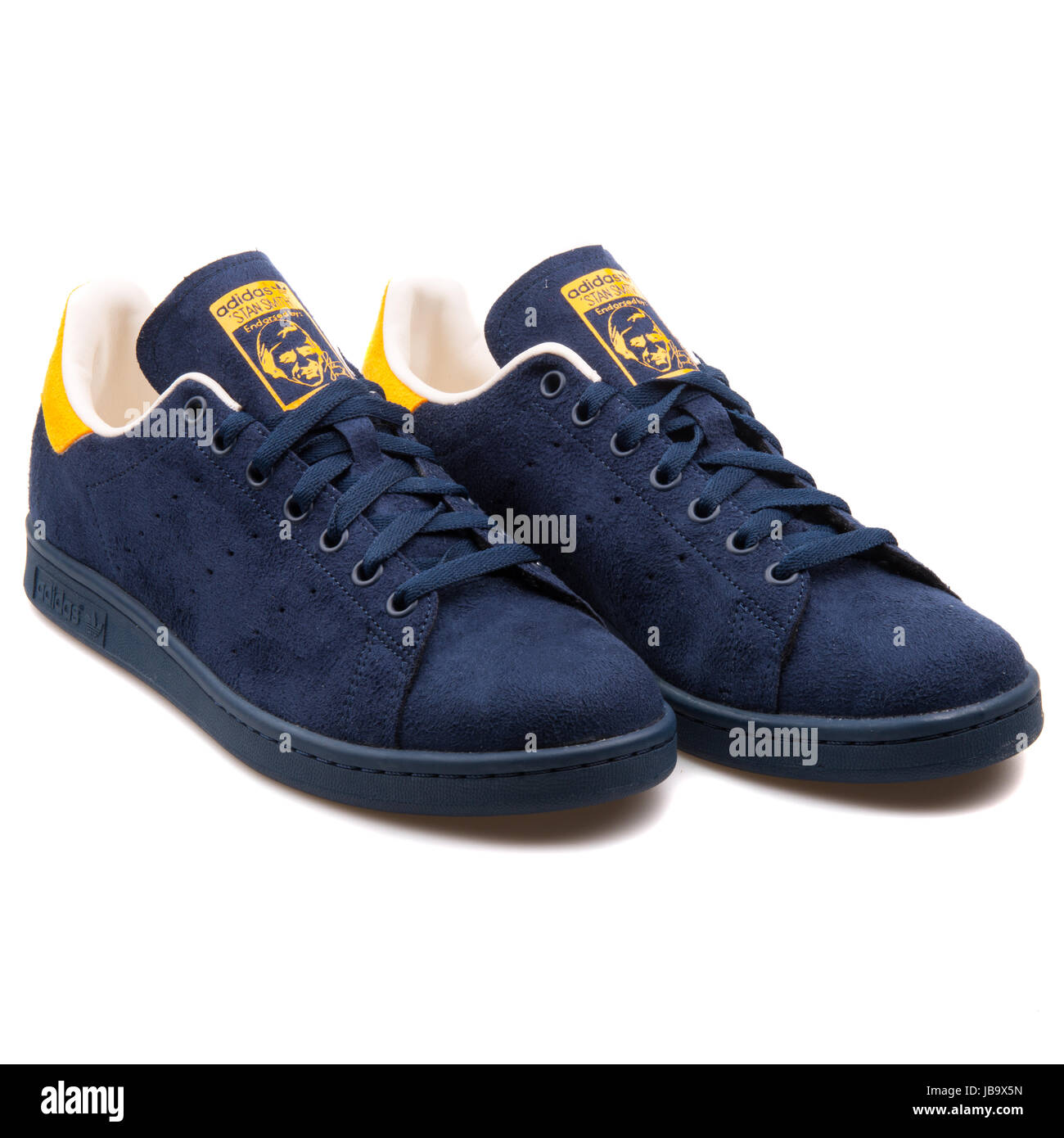 Adidas Stan Smith Navy blauer und gelber Herren Sportschuhe - B24707  Stockfotografie - Alamy