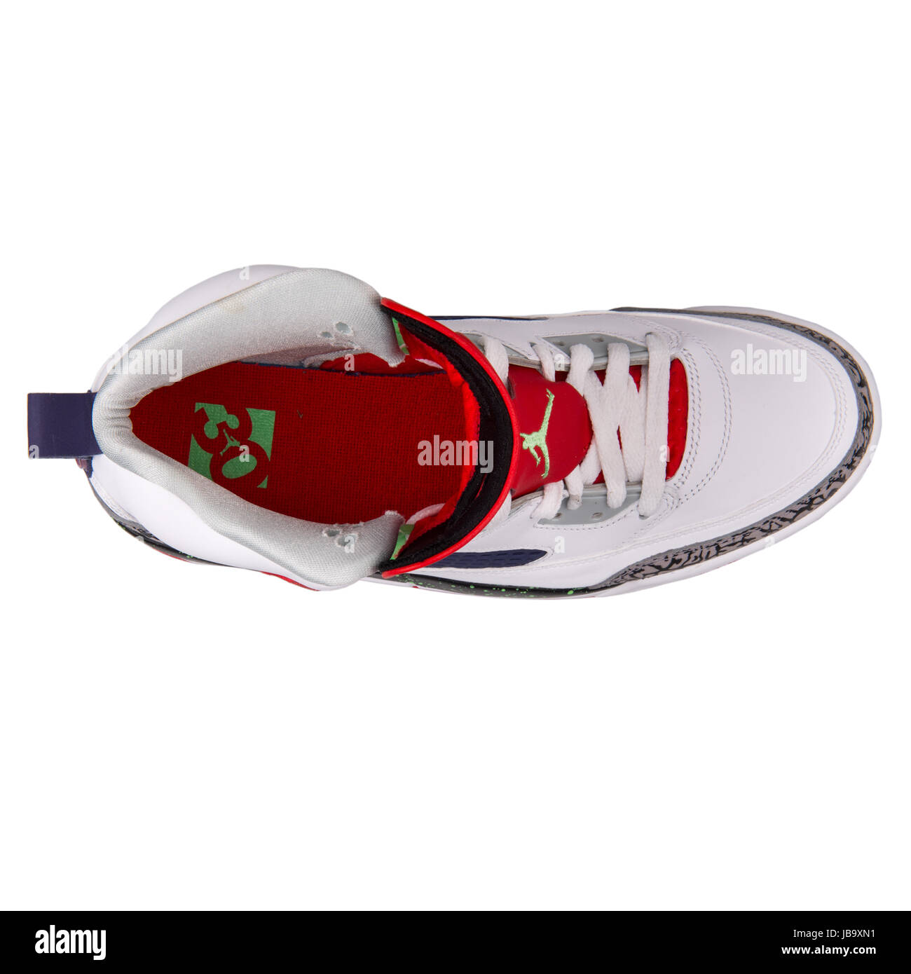 Nike Jordan Spizike weiß, schwarz, rot und Neon grün Herren  Basketball-Schuhe - 315371-132 Stockfotografie - Alamy