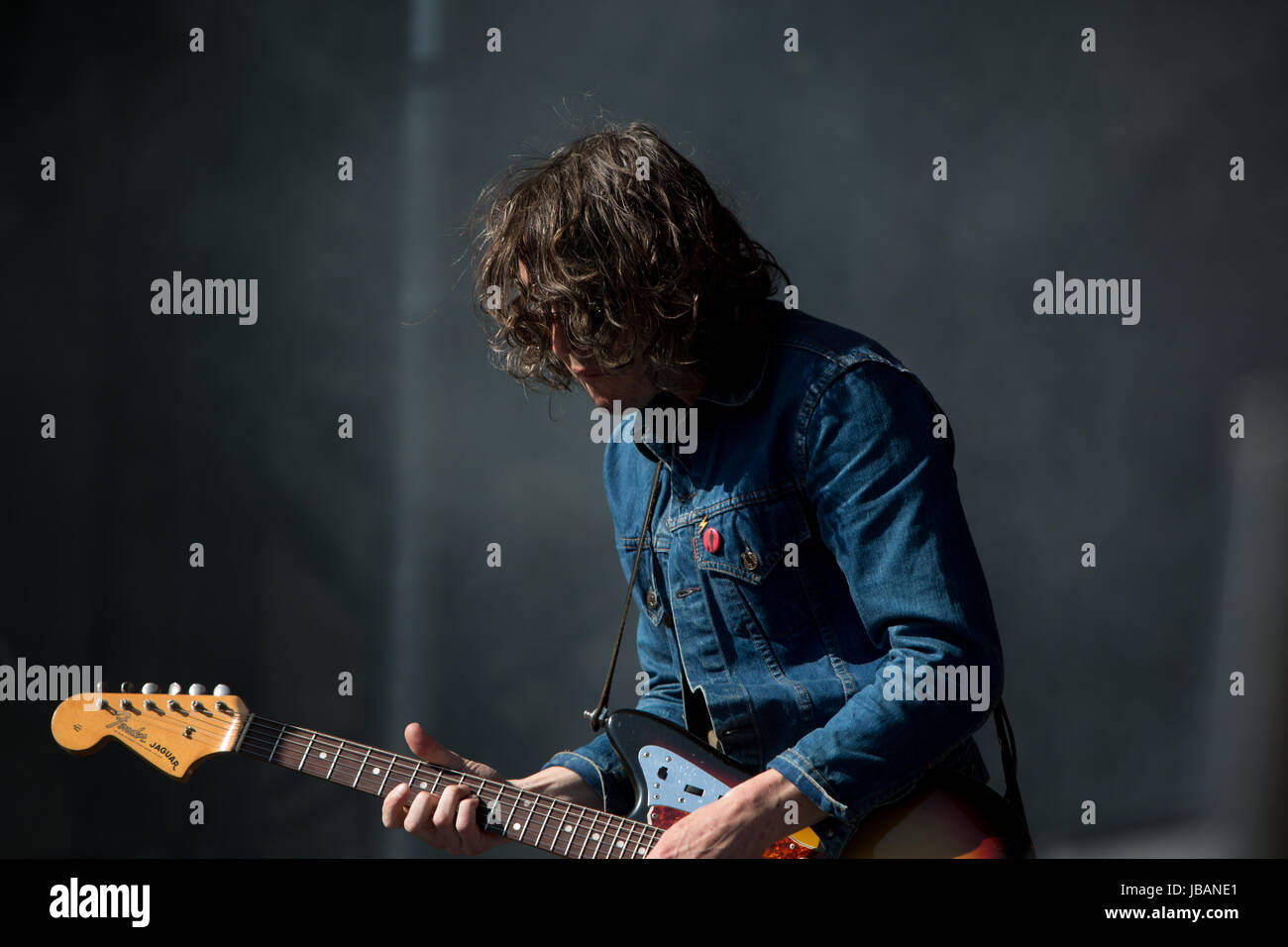 Matt Mays trat auf dem Field Trip Music & Arts Festival 2017 in Toronto, Kanada mit seiner Band auf, darunter Gitarrist Adam Baldwin Stockfoto