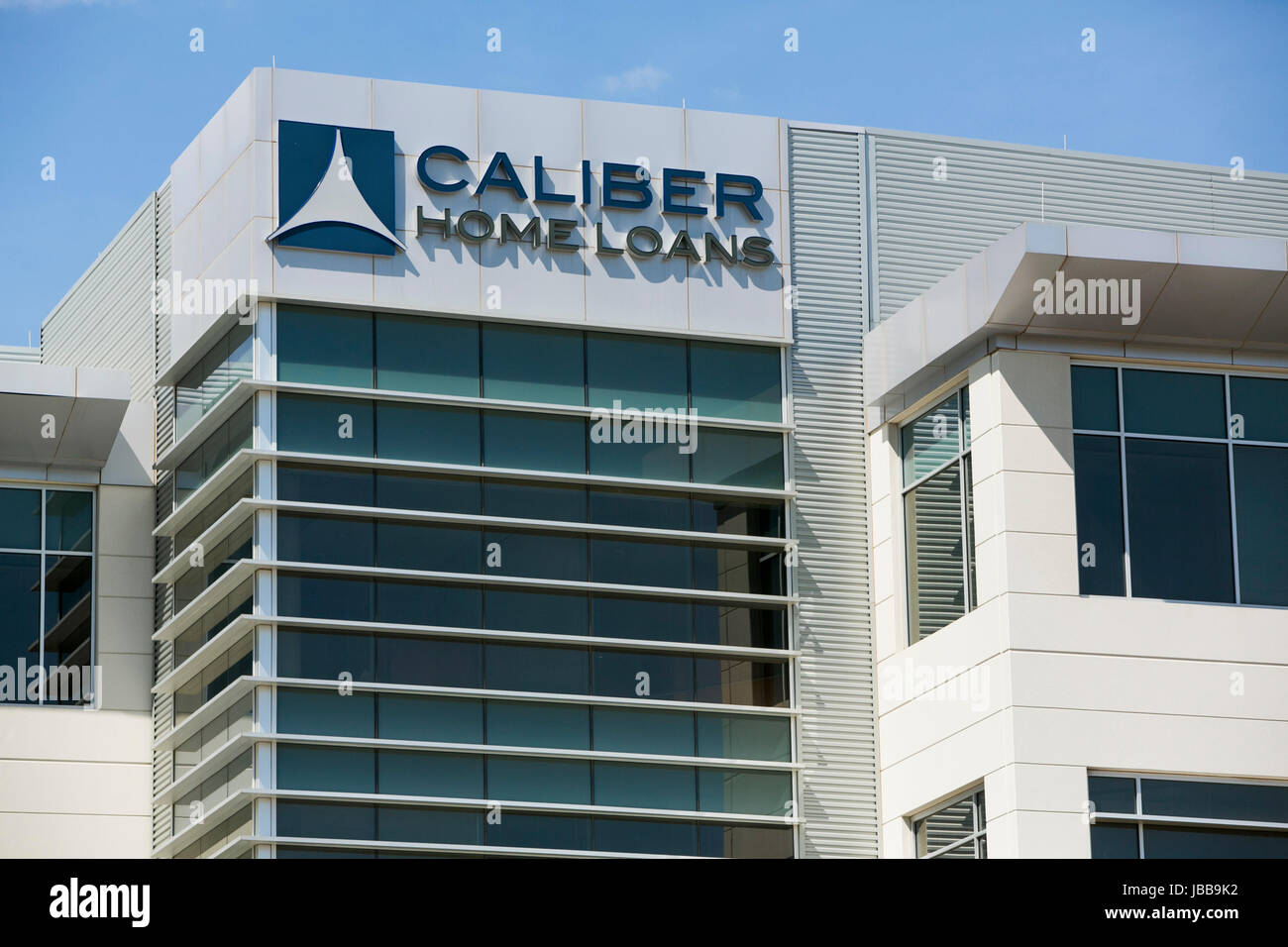 Ein Logo Zeichen außerhalb der Hauptsitz des Kalibers Home Loans, Inc., in Irving, Texas, am 29. Mai 2017. Stockfoto
