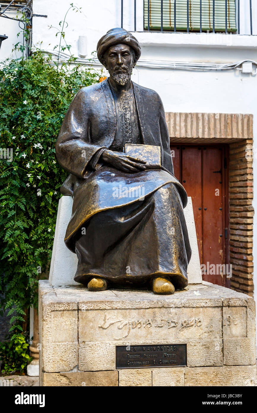 Statue des jüdischen Gelehrten Moses Maimonides, Rabbi Mosheh Ben Maimon, Córdoba, Andalusien, Spanien Stockfoto