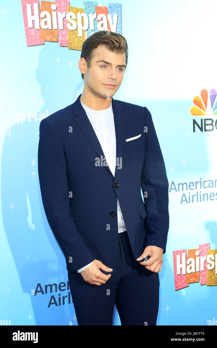 North Hollywood, CA, USA. 9. Juni 2017. LOS ANGELES - JUN 9: Garrett Clayton in der NBC "Hairspray Live!" FYD-Event im ATAS Saban Media Center am 9. Juni 2017 in North Hollywood, CA Credit: Kay Blake/ZUMA Draht/Alamy Live-Nachrichten Stockfoto