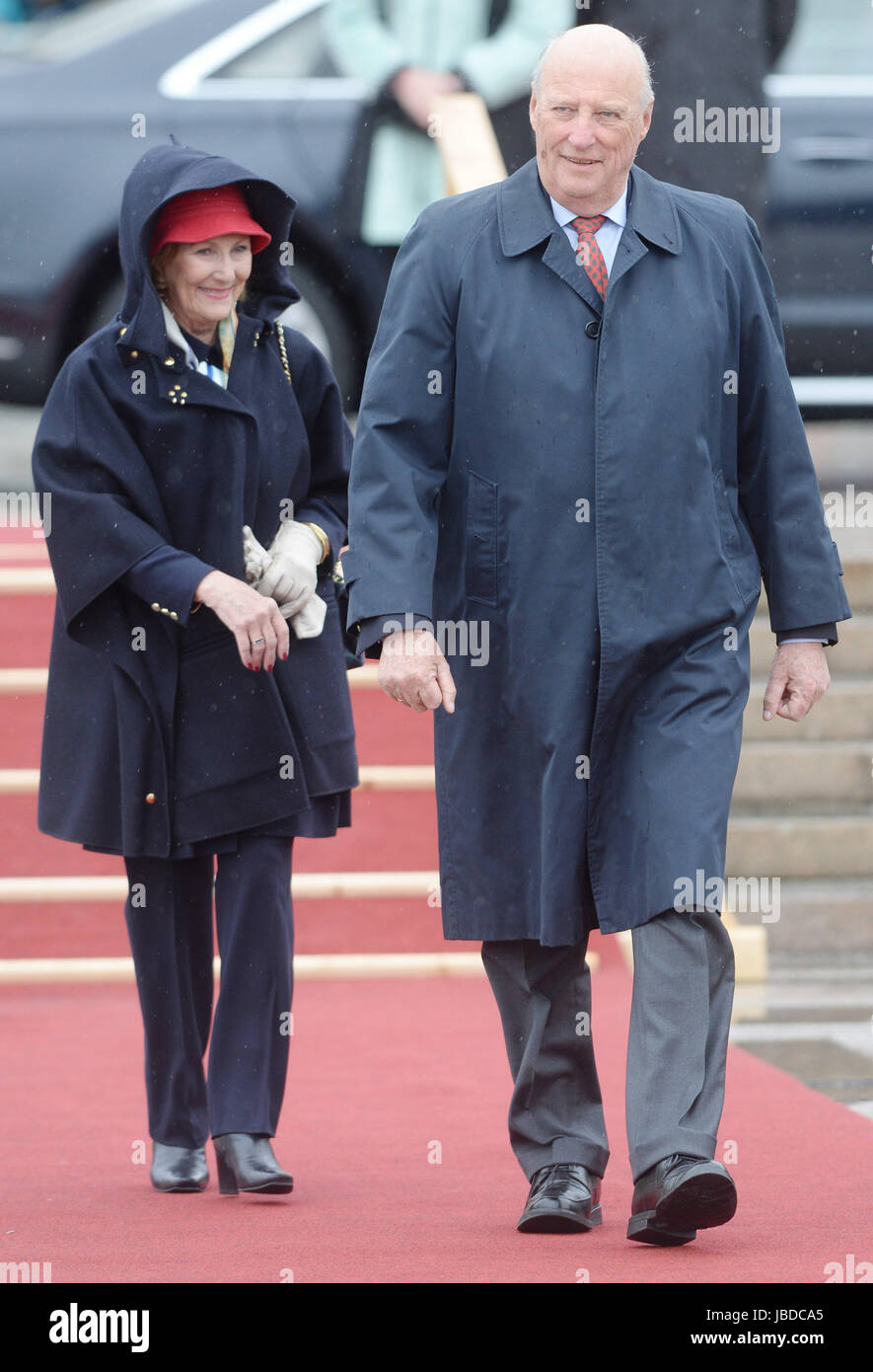 Mittagessen zum norwegischen König Harald v. und Königin Sonja 80. Geburtstag auf der Königlichen Yacht Norge Honnørbrygga Dock, Oslo, Norwegen mit feiern: König Harald v., Königin Sonja Where: Oslo, Vereinigtes Königreich bei: 10. Mai 2017 Credit: WENN.com Stockfoto