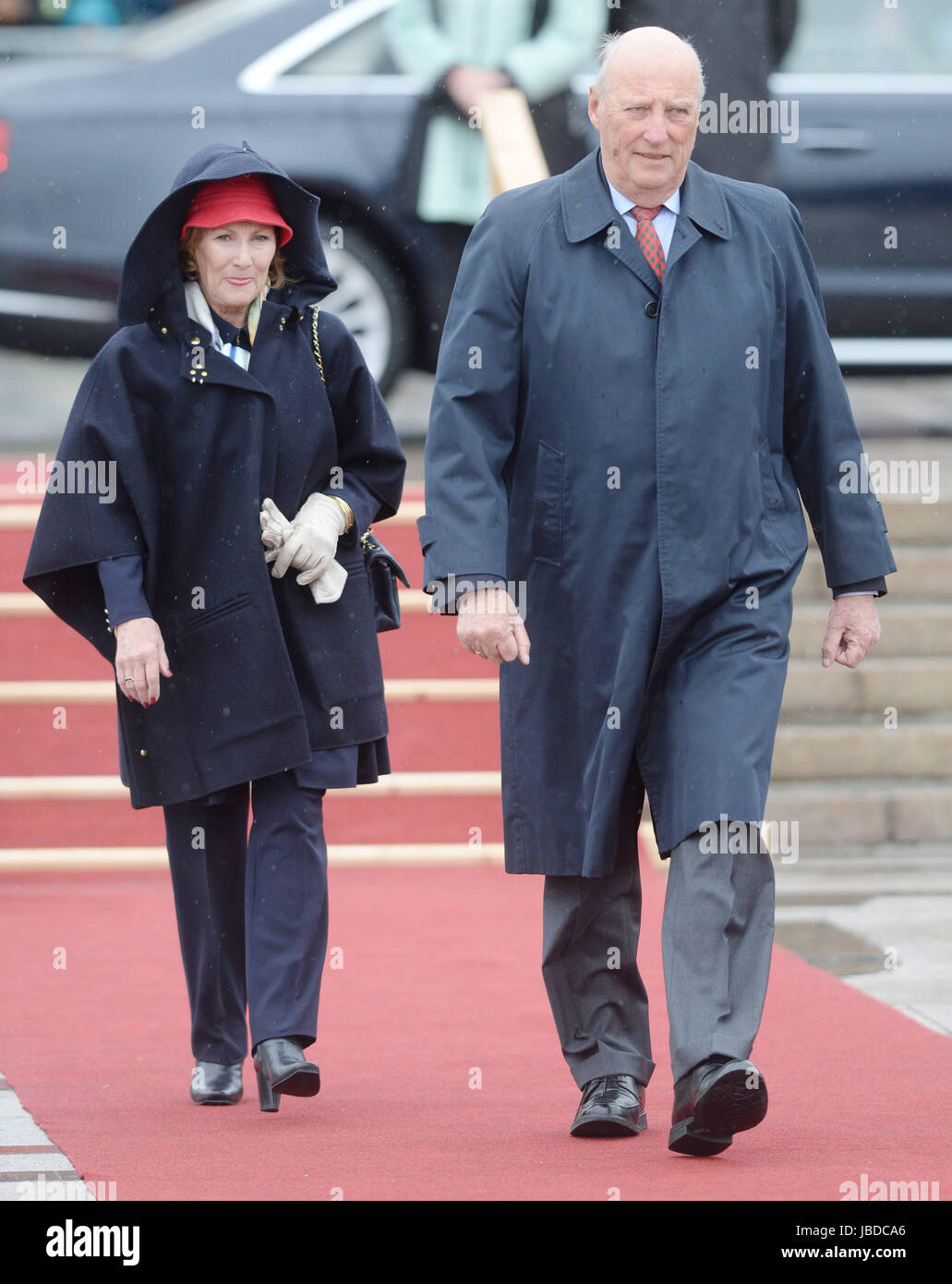 Mittagessen zum norwegischen König Harald v. und Königin Sonja 80. Geburtstag auf der Königlichen Yacht Norge Honnørbrygga Dock, Oslo, Norwegen mit feiern: König Harald v., Königin Sonja Where: Oslo, Vereinigtes Königreich bei: 10. Mai 2017 Credit: WENN.com Stockfoto