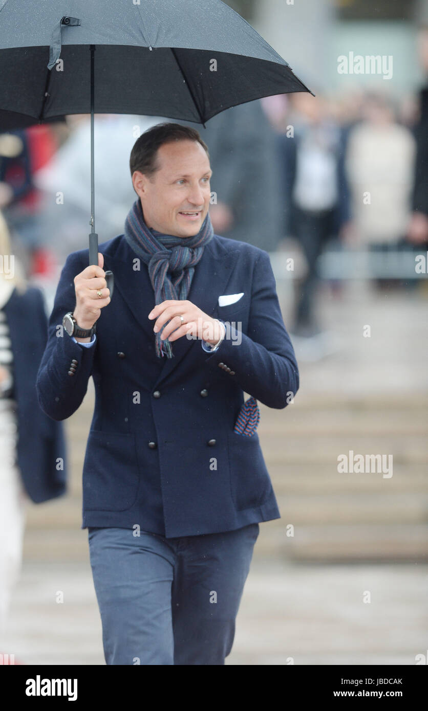 Mittagessen zum norwegischen König Harald v. und Königin Sonja 80. Geburtstag auf der Königlichen Yacht Norge Honnørbrygga Dock, Oslo, Norwegen mit feiern: Kronprinz Haakon von Norwegen wo: Oslo, Vereinigtes Königreich bei: 10. Mai 2017 Credit: WENN.com Stockfoto