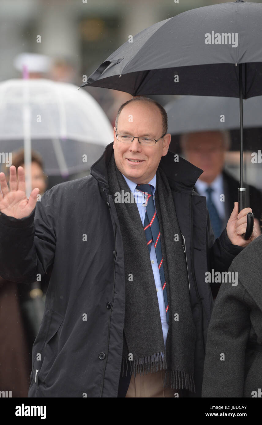 Mittagessen zum norwegischen König Harald v. und Königin Sonja 80. Geburtstag auf der Königlichen Yacht Norge Honnørbrygga Dock, Oslo, Norwegen mit feiern: Prinz Albert von Monaco wo: Oslo, Vereinigtes Königreich bei: 10. Mai 2017 Credit: WENN.com Stockfoto