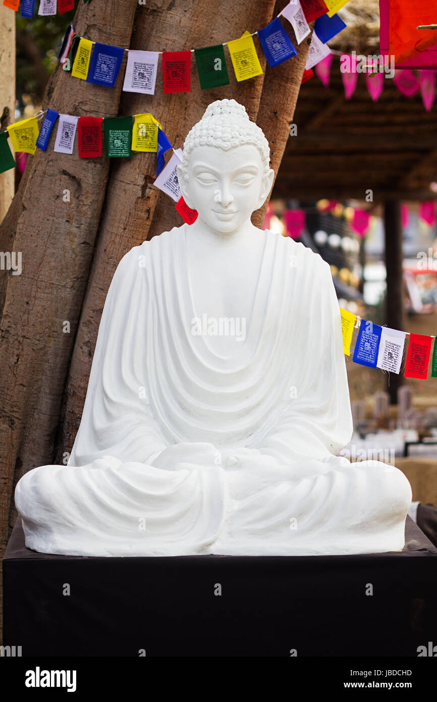 Indisch-hinduistischen Religion Buddhismus Buddha Statue im Tempel Gottes im Freien Stockfoto