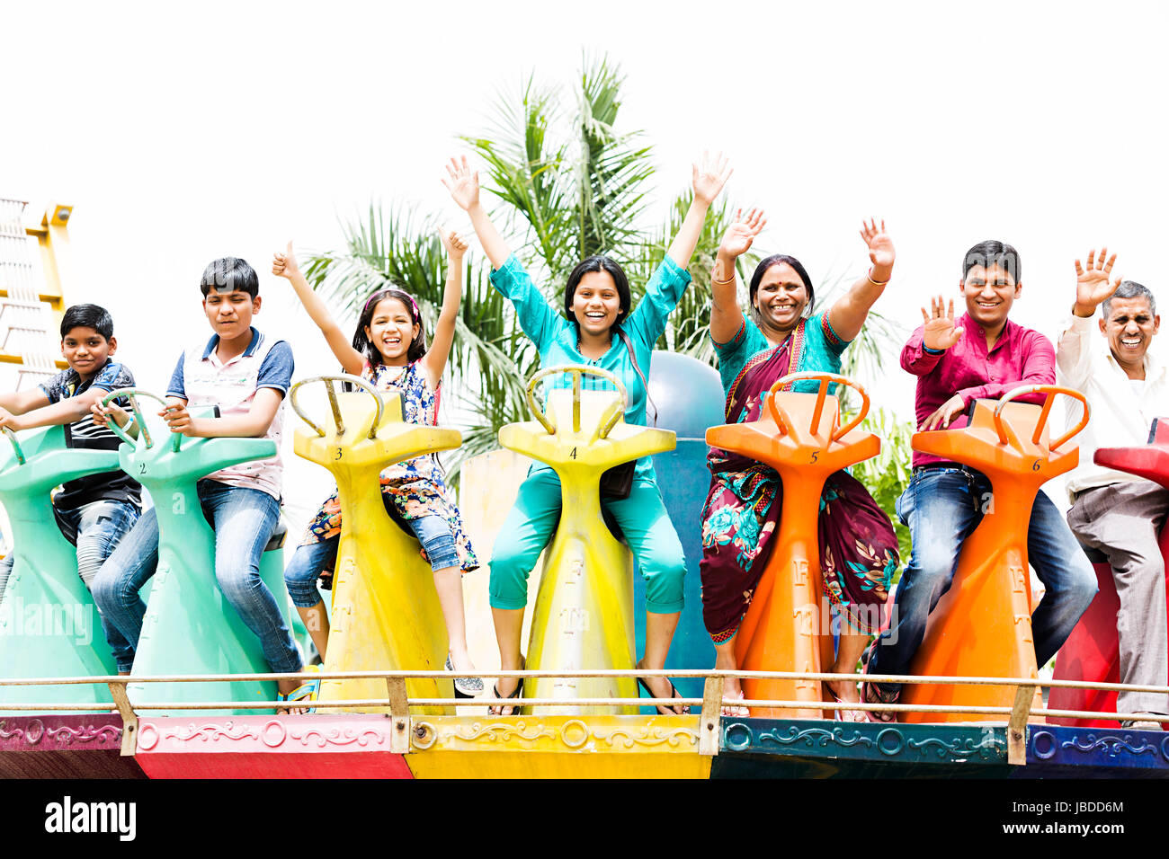 Amusement Park Familienurlaub Urlaub Fahrten Spaß Stockfoto