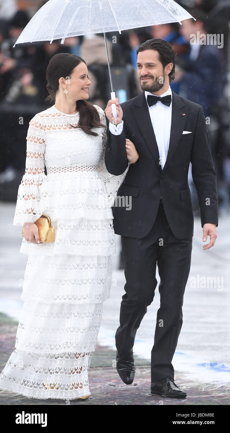 König Harald und Königin Sonja 80. Geburtstag Gala Bankett am Opernhaus - Ankünfte mit: Prinz Carl Philip von Schweden, Prinzessin Sofia von Schweden wo: Oslo, Norwegen bei: 10. Mai 2017 Credit: WENN.com Stockfoto