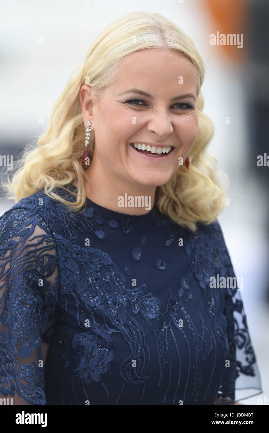 König Harald und Königin Sonja 80. Geburtstag Gala Bankett am Opernhaus - Ankünfte mit: Kronprinzessin Mette - Marit von Norwegen wo: Oslo, Norwegen bei: 10. Mai 2017 Credit: WENN.com Stockfoto