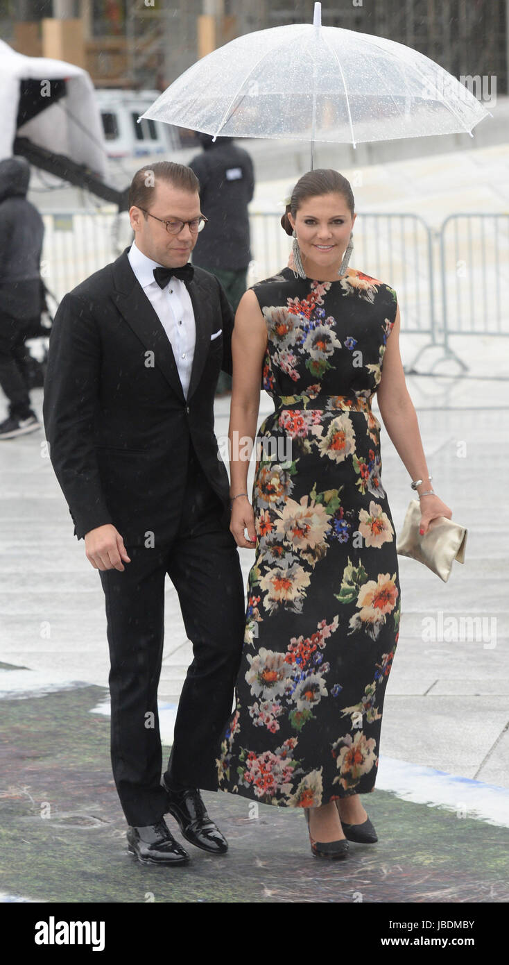 König Harald und Königin Sonja 80. Geburtstag Gala Bankett am Opernhaus - Ankünfte mit: Prinzessin Victoria von Schweden, Prinz Daniel von Schweden wo: Oslo, Norwegen bei: 10. Mai 2017 Credit: WENN.com Stockfoto