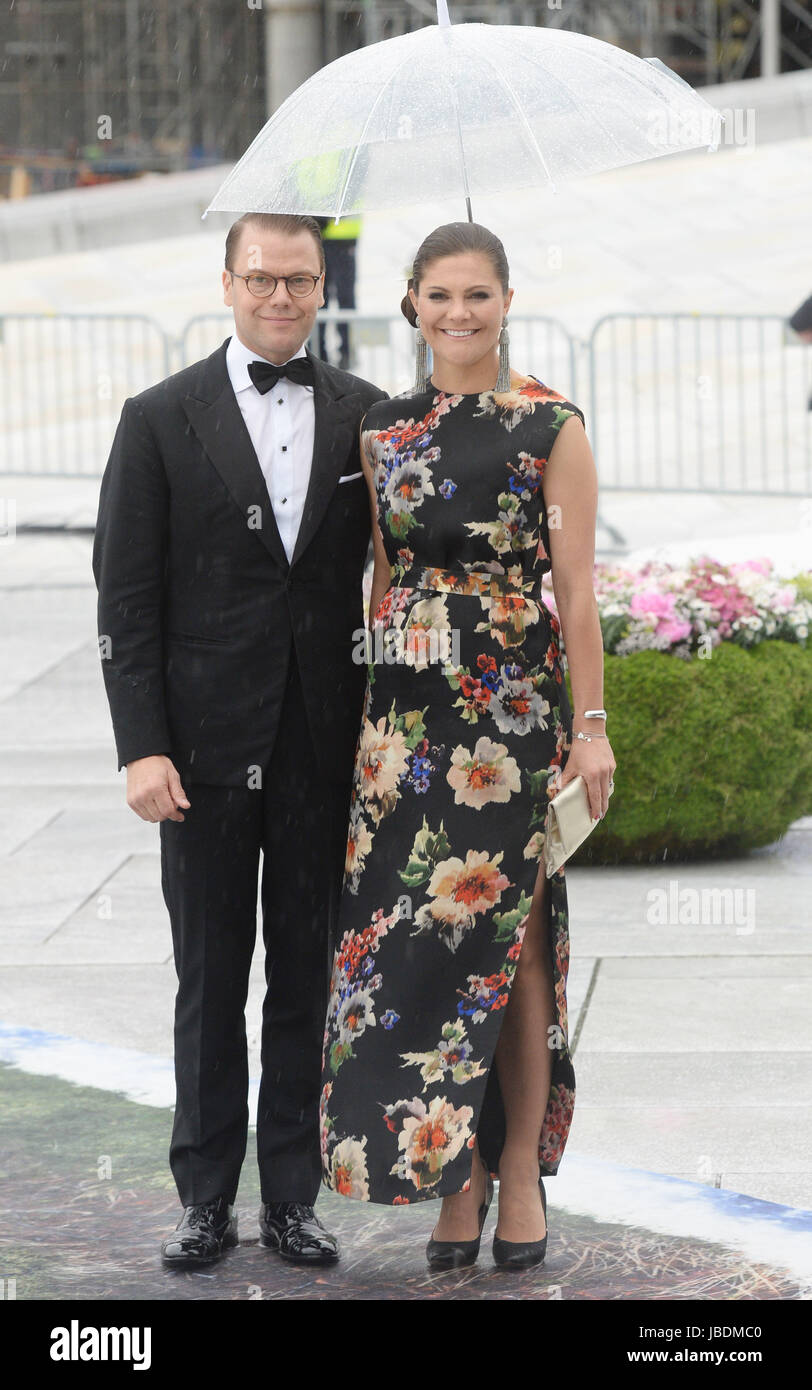 König Harald und Königin Sonja 80. Geburtstag Gala Bankett am Opernhaus - Ankünfte mit: Prinzessin Victoria von Schweden, Prinz Daniel von Schweden wo: Oslo, Norwegen bei: 10. Mai 2017 Credit: WENN.com Stockfoto