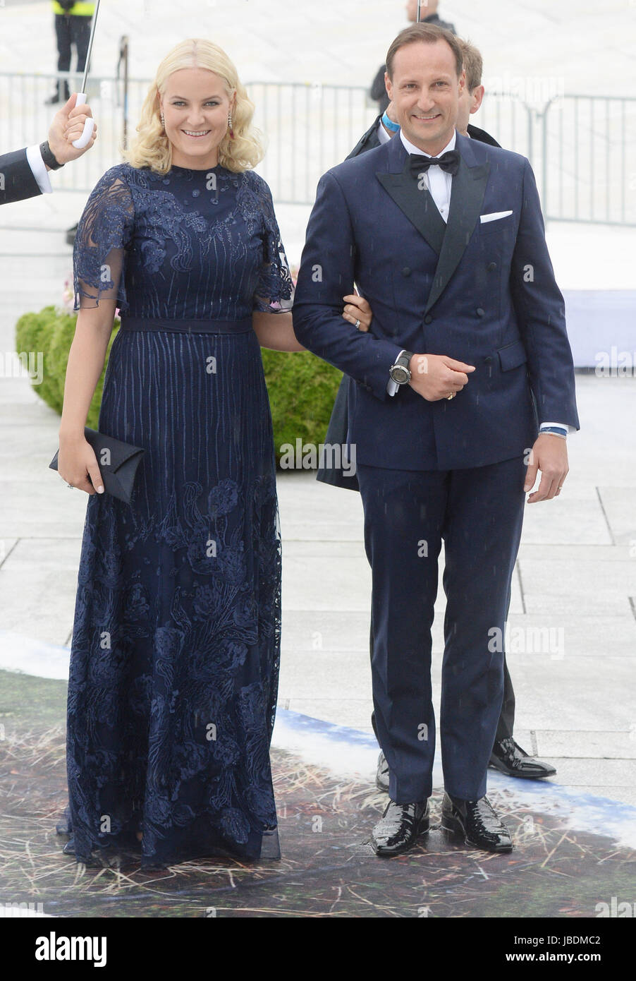 König Harald und Königin Sonja 80. Geburtstag Gala Bankett am Opernhaus - Ankünfte mit: Kronprinz Haakon von Norwegen, Kronprinzessin Mette - Marit von nirgendwo: Oslo, Norwegen bei: 10. Mai 2017 Credit: WENN.com Stockfoto