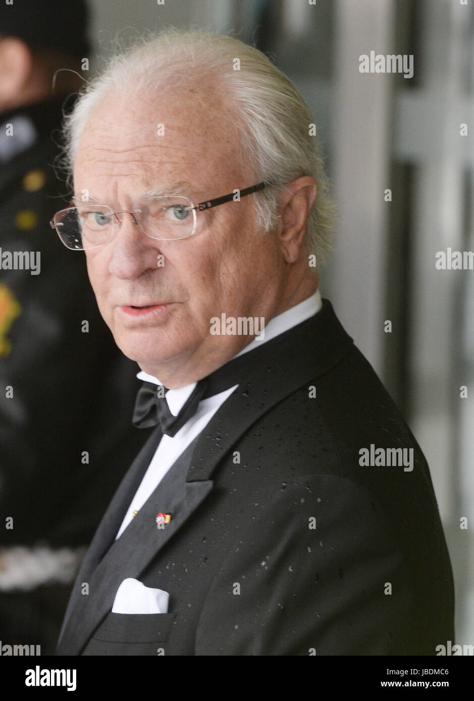 König Harald und Königin Sonja 80. Geburtstag Gala Bankett am Opernhaus - Ankünfte mit: König Carl XVI. Gustaf von Schweden wo: Oslo, Norwegen bei: 10. Mai 2017 Credit: WENN.com Stockfoto