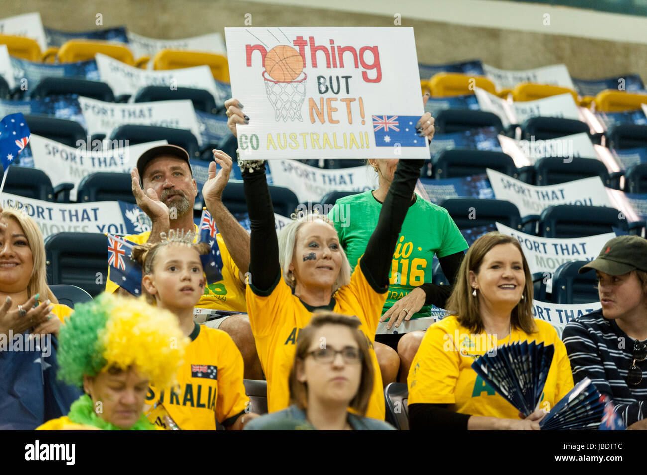 9. Juni 2017 - Toronto, Ontario, Kanada-Australien-Fans auf dem Feld bei der Basketball-Spiel - Australien Vs Kanada während 2017 Herren U23 Welt Wh Stockfoto