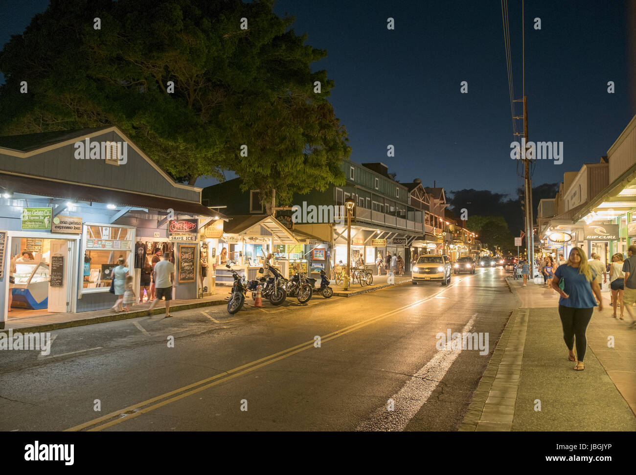 Touristen auf der Front Street Lahaina Maui Hawaii unterwegs Stockfoto