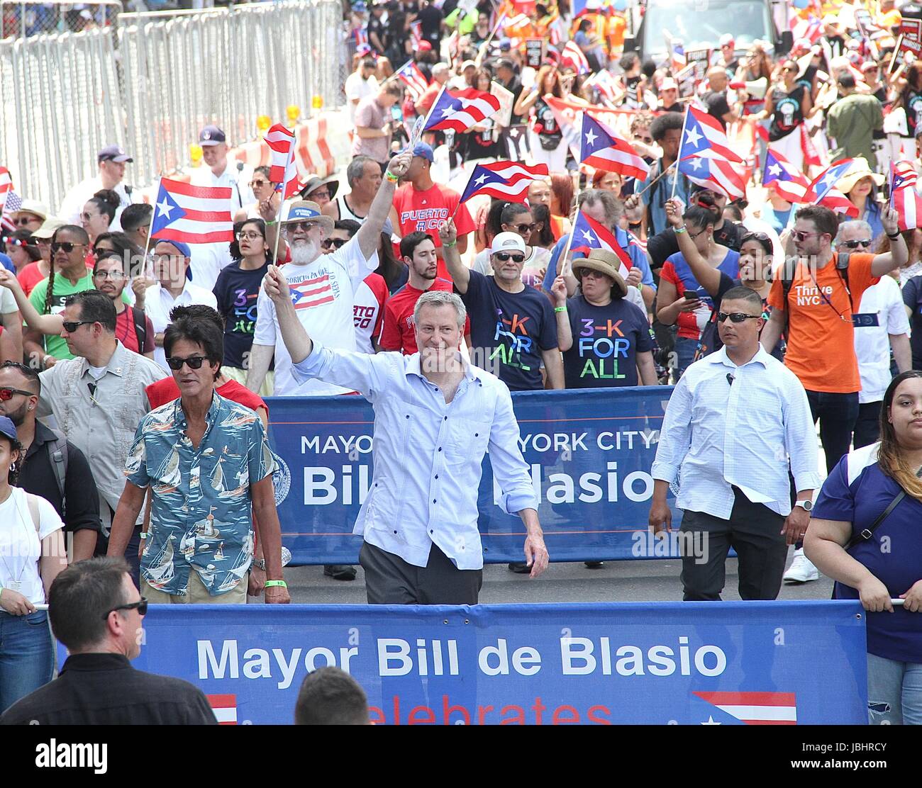 New York, NY, USA. 11. Juni 2017. New Yorks Bürgermeister Bill de Blasio auf 2017 nationale Puerto Rican Day Parade in New York, New York am 11. Juni 2017. Bildnachweis: Rainmaker Fotomedien/Punch/Alamy Live-Nachrichten Stockfoto
