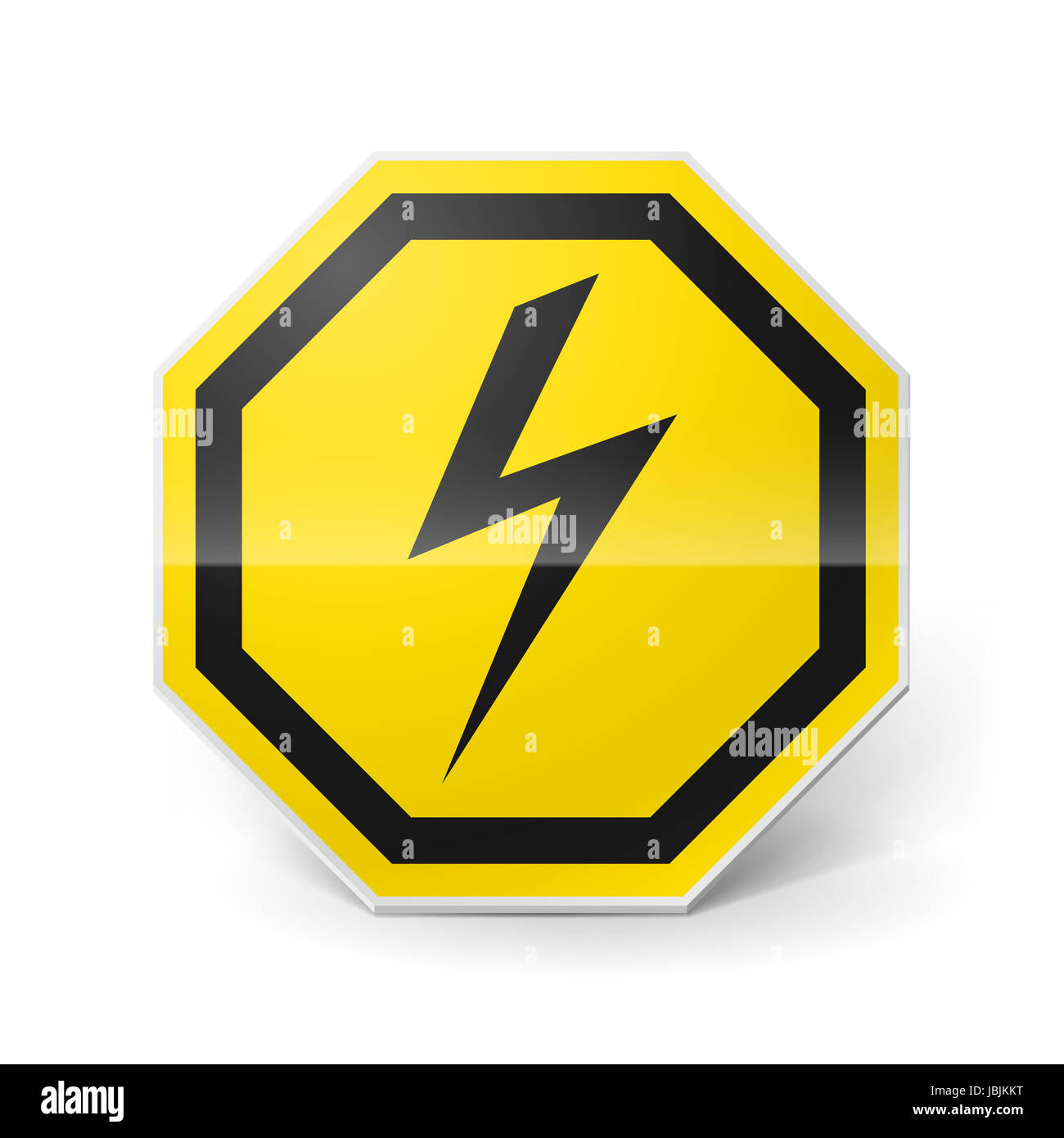 Glänzendes Metall Warnschild Hochspannung auf weißem Hintergrund Stockfoto