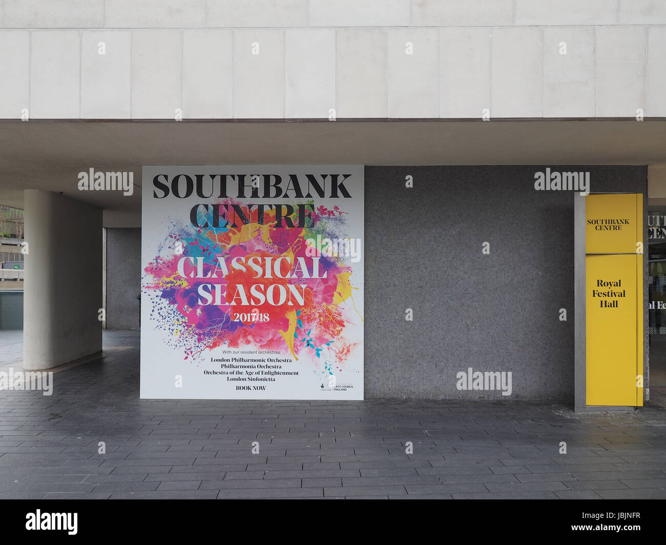 LONDON, UK - ca. Juni 2017: Plakat für die klassischen Saison 2017-2018 in der Royal Festival Hall, Southbank Centre Stockfoto