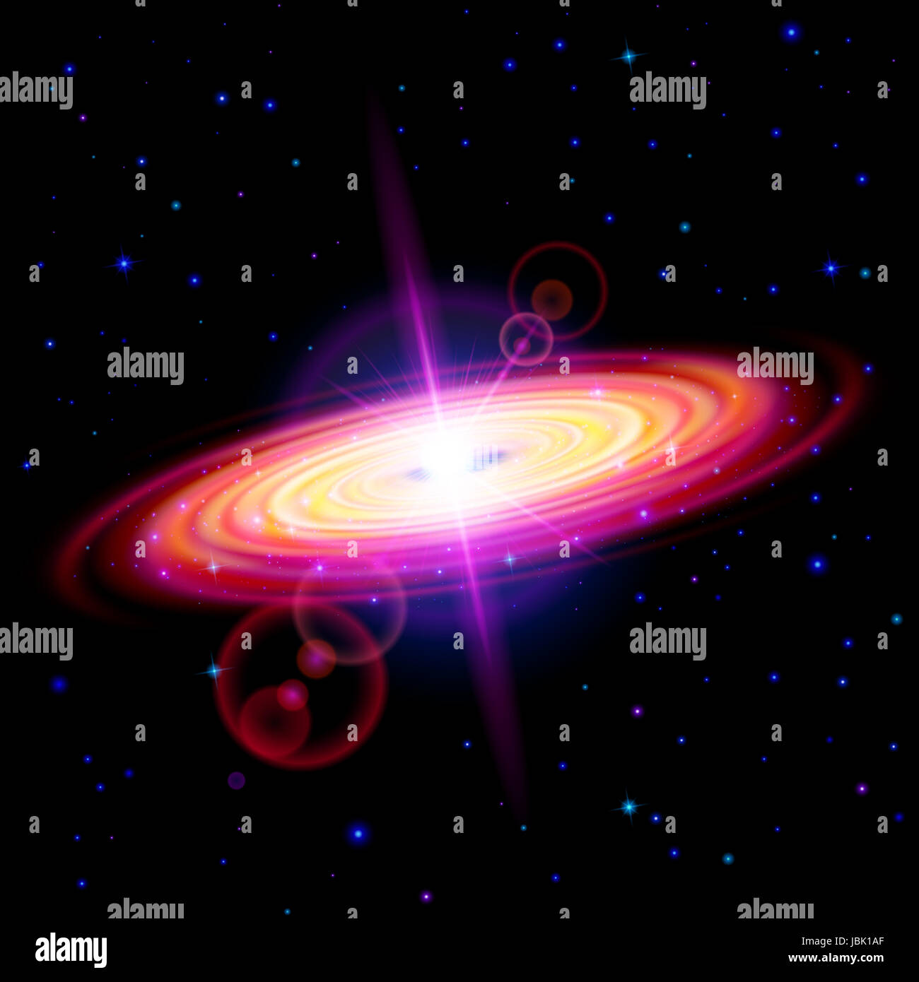 Weltraum Hintergrund. Roten Galaxie mit hellen Aufflackern unter Sternen in dunkle Universum Stockfoto