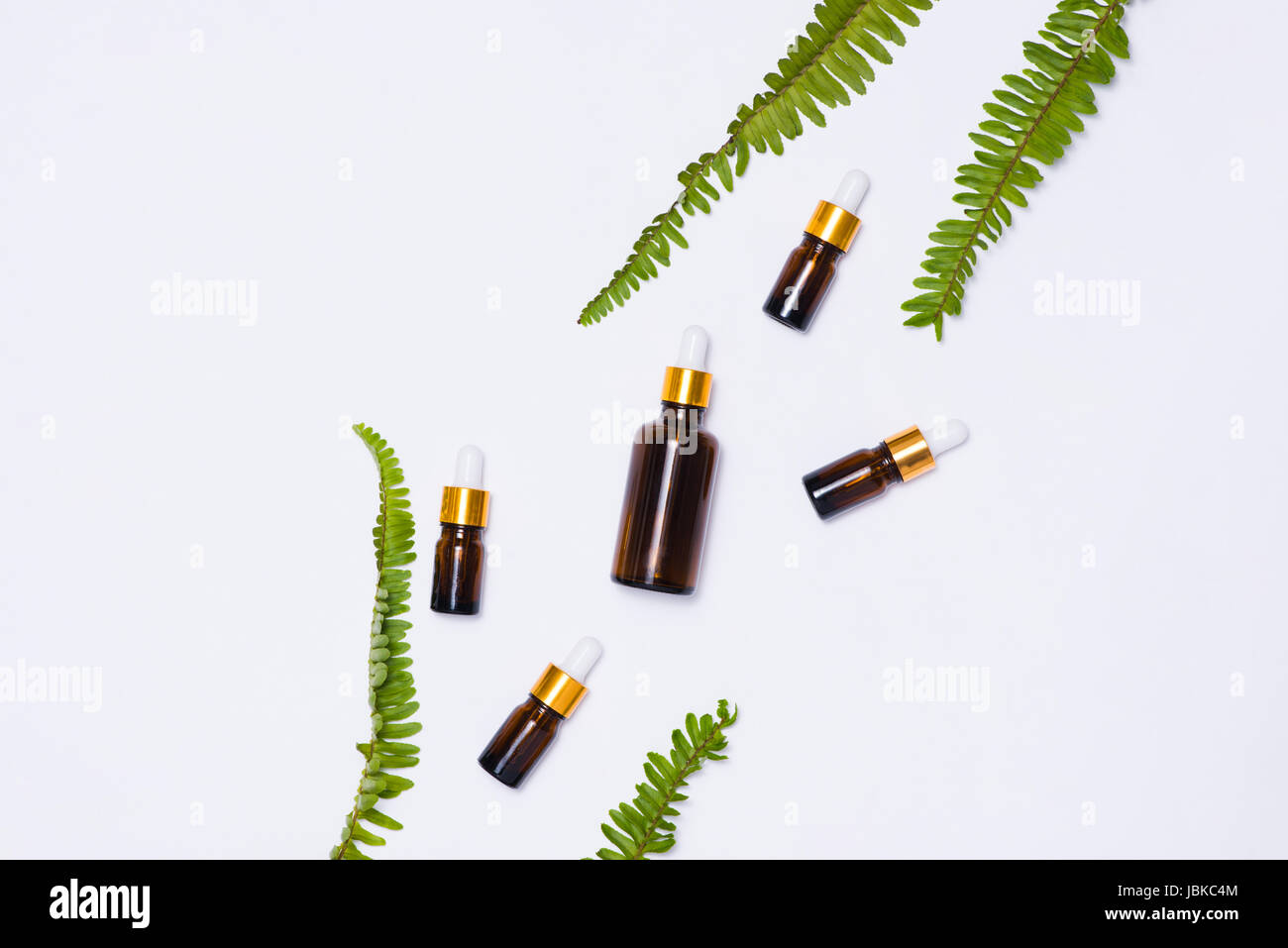 Mock-up-Branding. Natürlichen ätherischen Ölen. Natürliche Schönheit Produktkonzept. Stockfoto