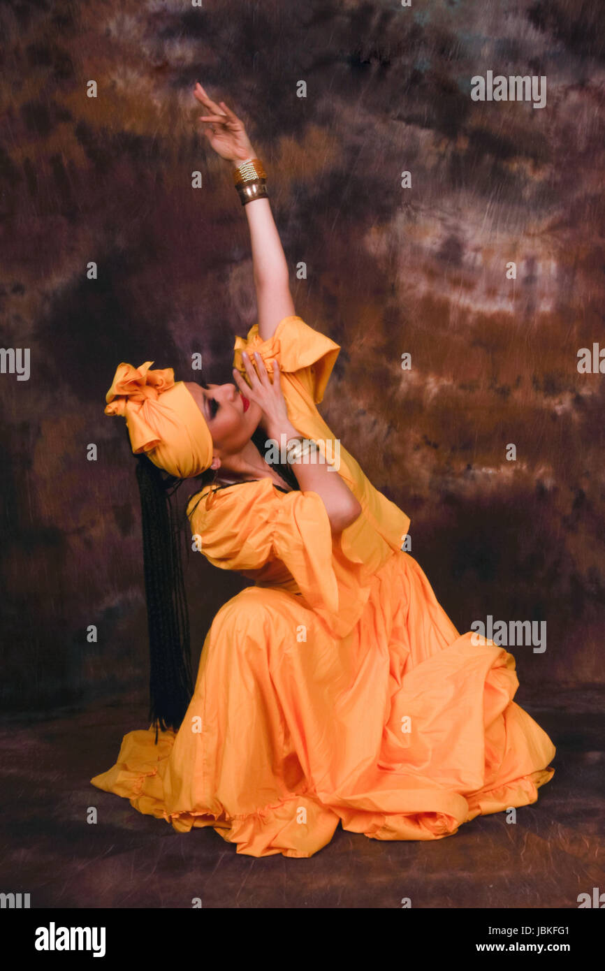 Tanz zu Ehren zu Göttin Oshun Stockfoto