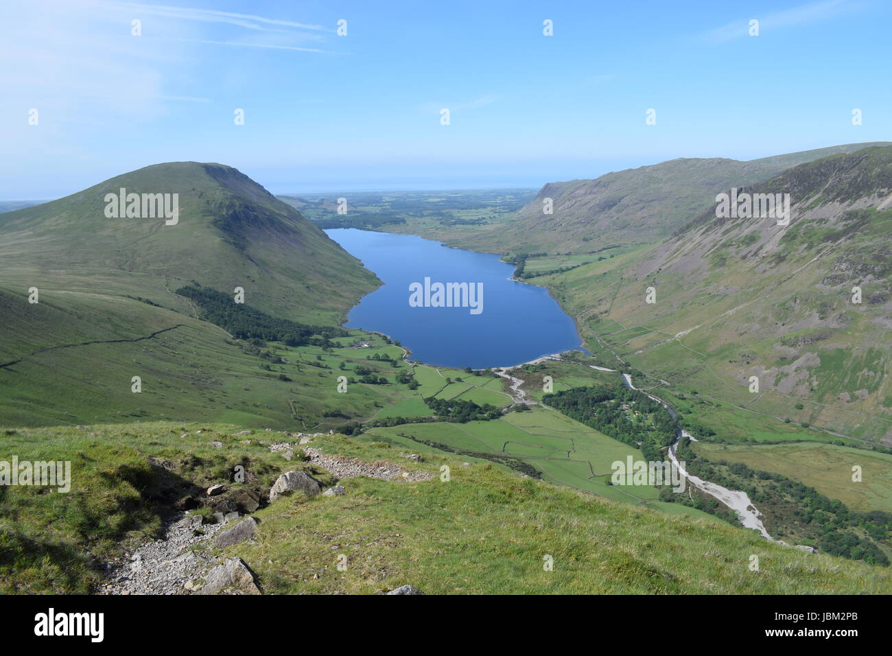 Eine Luftaufnahme des Wast Wasser und die umliegenden Hügel, in der Seenplatte von der Aufstieg Lingmell Stockfoto