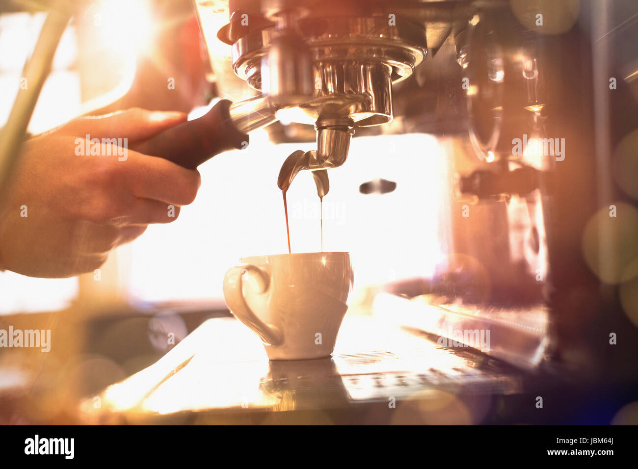Barista Espresso-Maschine mit Nahaufnahme Stockfoto