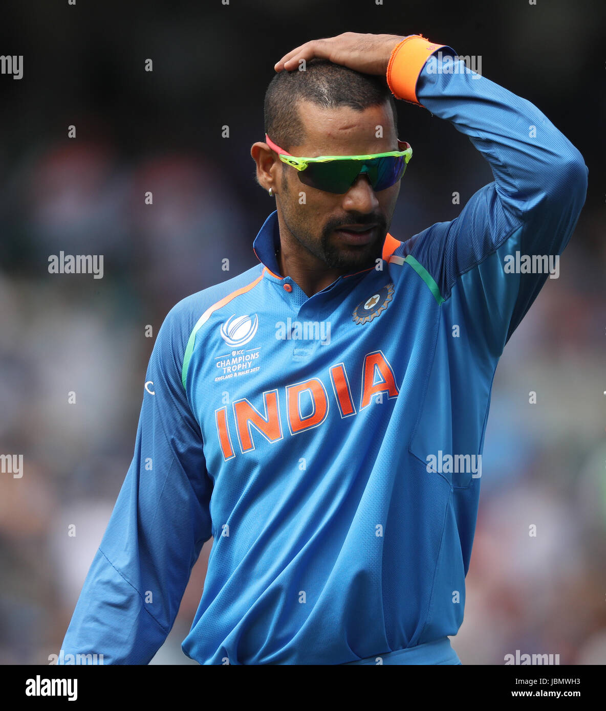 Der indische Shikhar Dhawan während der ICC Champions Trophy, Gruppe B Spiel im Oval, London. DRÜCKEN SIE VERBANDSFOTO. Bilddatum: Sonntag, 11. Juni 2017. Siehe PA Geschichte CRICKET Indien. Bildnachweis sollte lauten: Adam Davy/PA Wire. Stockfoto