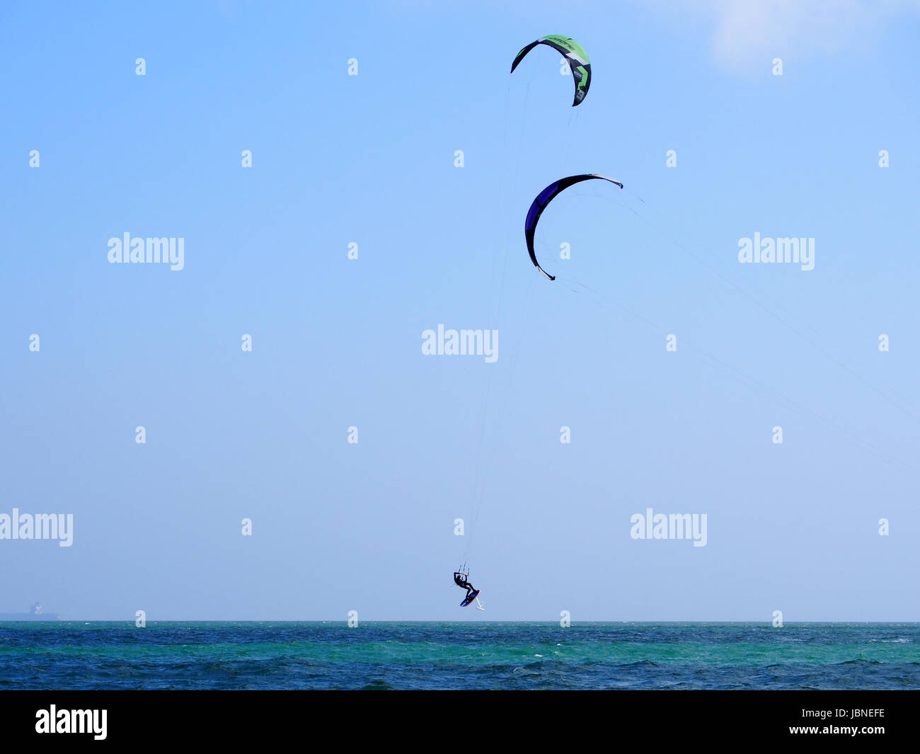 Kite-Surfen ab Yaverland Strand, Sandown, Isle Of wight Stockfoto