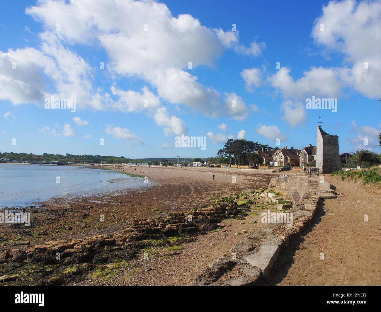St Helens direkt am Meer mit dem Priorat Tower Isle Of Wight, England Stockfoto