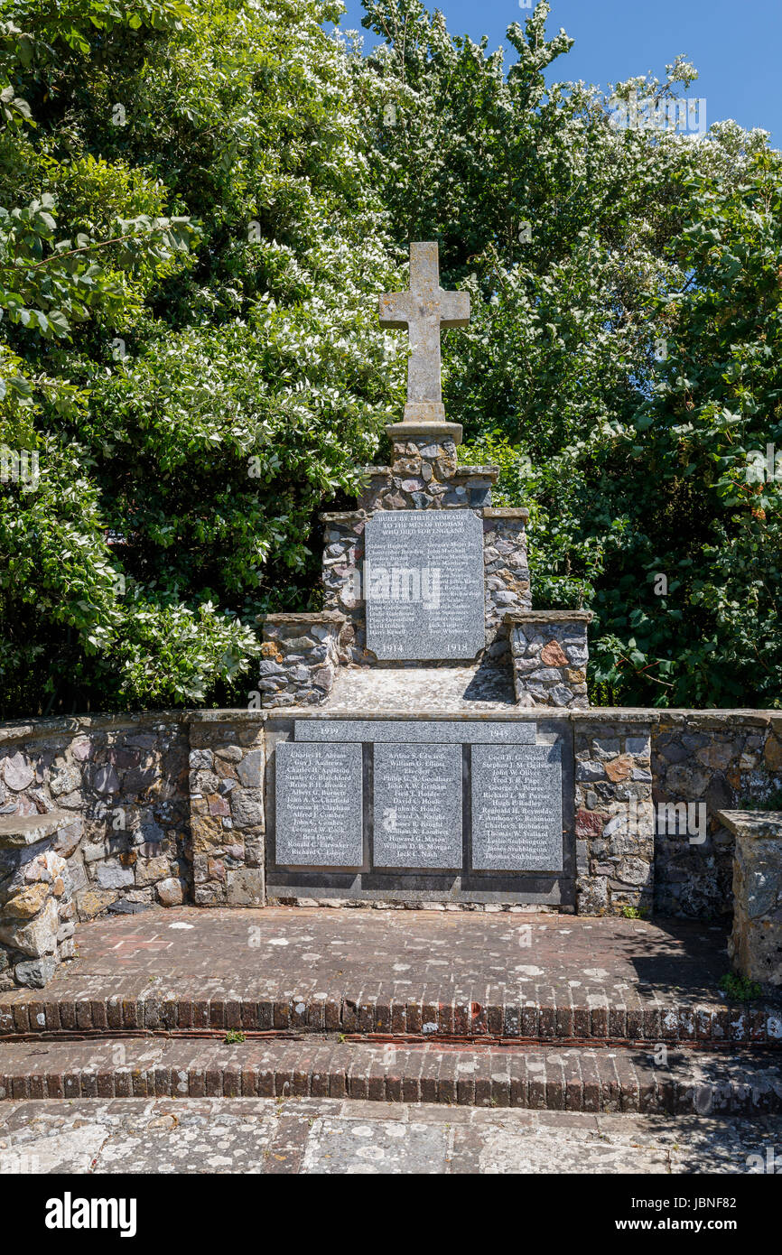 Kriegerdenkmal am Bosham, einem Küstendorf in Chichester Harbour an der Südküste in Chichester Bezirk West Sussex, Südengland, Großbritannien Stockfoto