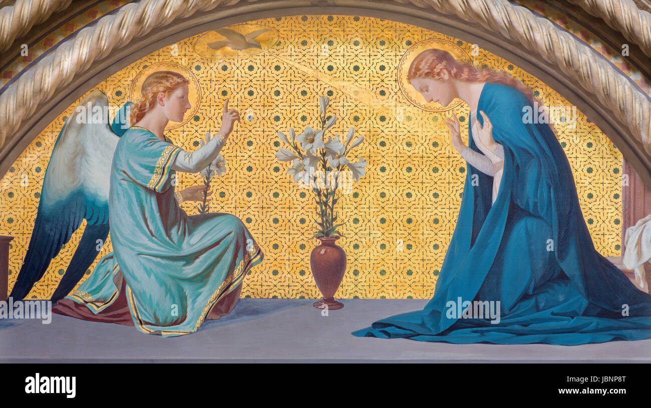 TURIN, Italien - 15. März 2017: Das Fresko der Verkündigung in der Kirche Chiesa di San Dalmazzo von Luigi Guglielmino (1916). Stockfoto